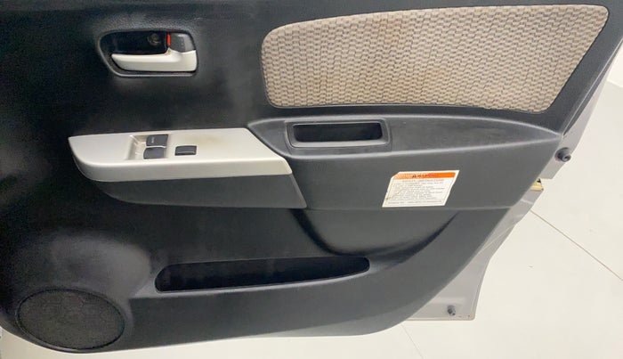 2014 Maruti Wagon R 1.0 LXI CNG, CNG, Manual, 1,19,476 km, Driver Side Door Panels Control