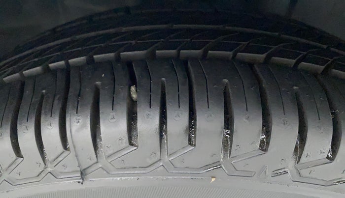 2019 Datsun Redi Go T (O), Petrol, Manual, 33,750 km, Right Front Tyre Tread