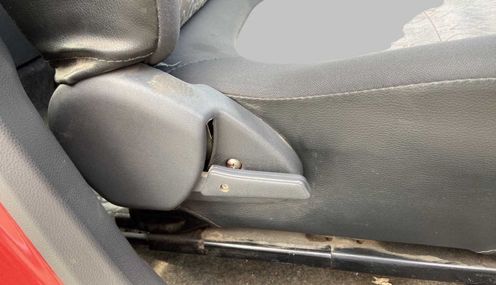2017 Maruti Alto 800 LXI, Petrol, Manual, 23,914 km, Driver Side Adjustment Panel
