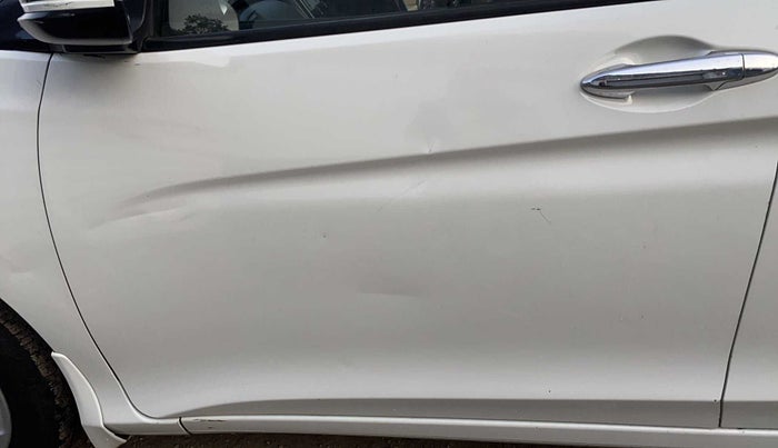 2015 Honda City 1.5L I-VTEC V MT, Petrol, Manual, 46,836 km, Front passenger door - Slightly dented