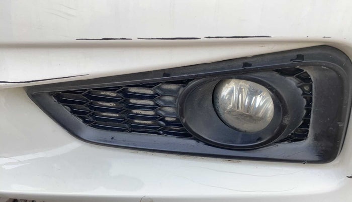 2015 Honda City 1.5L I-VTEC V MT, Petrol, Manual, 46,836 km, Left fog light - Not fixed properly