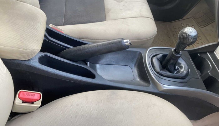 2015 Honda City 1.5L I-VTEC V MT, Petrol, Manual, 46,836 km, Gear Lever