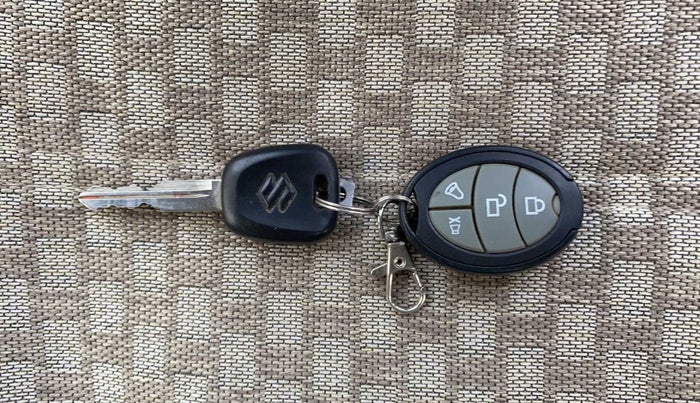 2015 Maruti Celerio LXI, Petrol, Manual, 34,665 km, Key Close Up