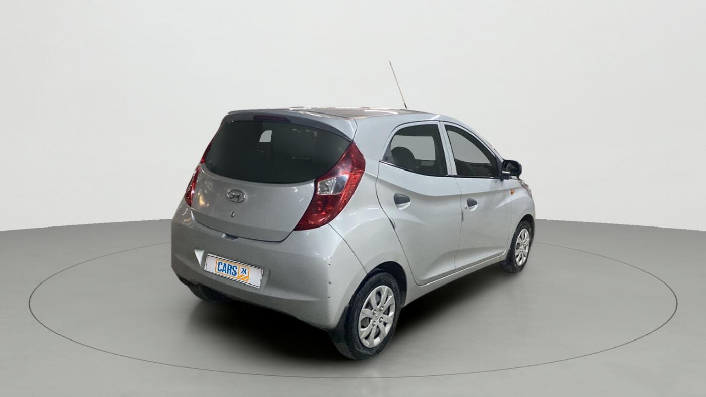 2015 Hyundai Eon MAGNA +, Petrol, Manual, 30,512 km, Right Back Diagonal