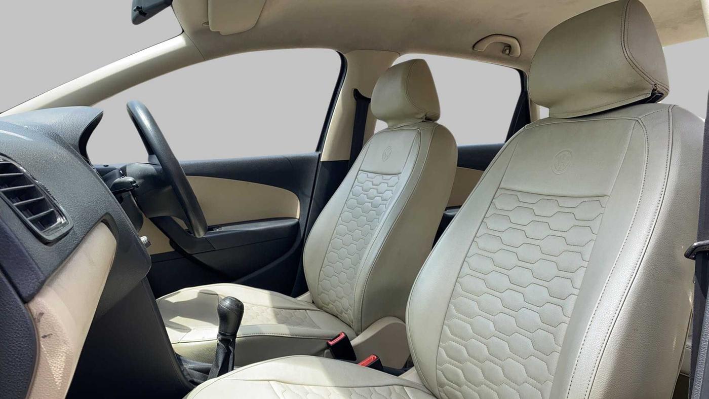 2017 Volkswagen Ameo COMFORTLINE 1.2L, Petrol, Manual, 56,406 km, Right Side Front Door Cabin