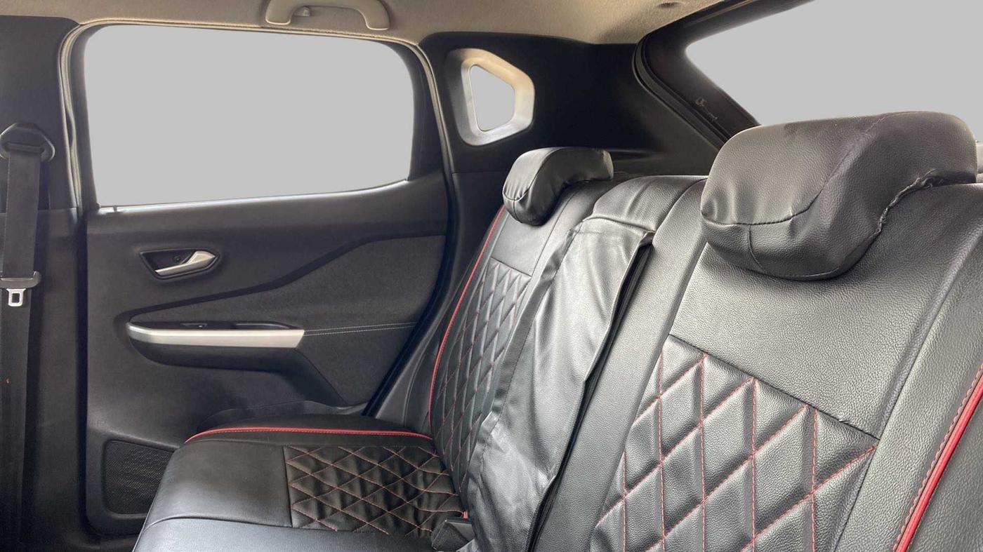2021 Nissan MAGNITE XV PREMIUM, Petrol, Manual, 23,260 km, Right Side Rear Door Cabin