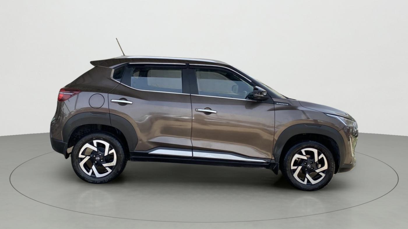 2021 Nissan MAGNITE XV PREMIUM, Petrol, Manual, 23,260 km, Right Side View