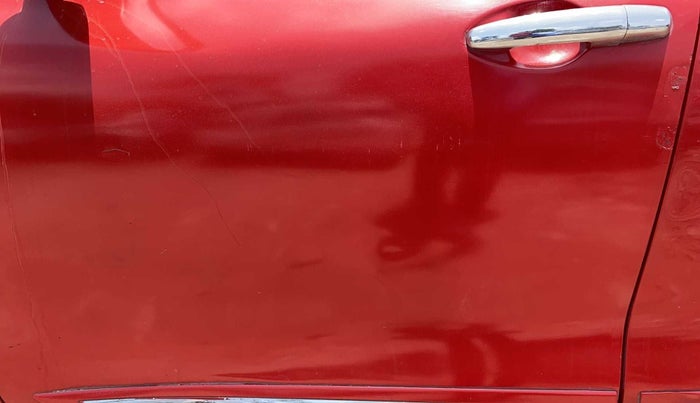 2018 Maruti Swift VXI AMT, Petrol, Automatic, 40,098 km, Front passenger door - Minor scratches