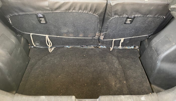 2016 Maruti Baleno ZETA DIESEL 1.3, Diesel, Manual, 97,266 km, Boot Inside