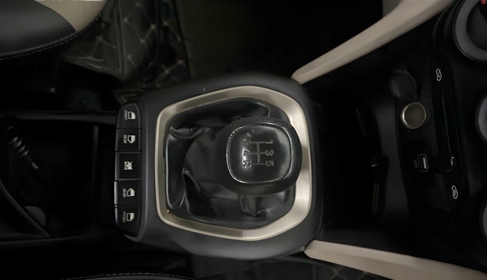 2019 Hyundai NEW SANTRO SPORTZ CNG, CNG, Manual, 27,792 km, Gear Lever