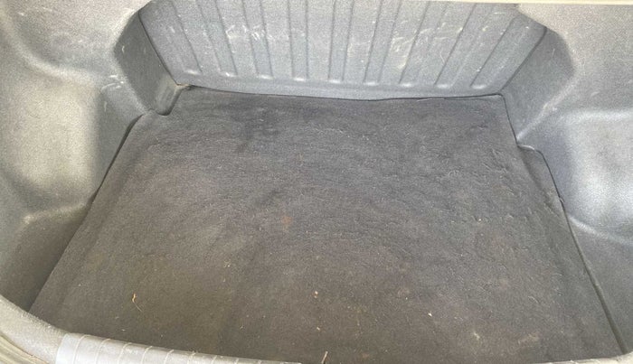 2017 Hyundai Xcent S 1.2 CRDI, Diesel, Manual, 75,868 km, Boot Inside