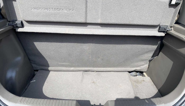 2013 Hyundai i10 MAGNA 1.1, Petrol, Manual, 36,670 km, Boot Inside