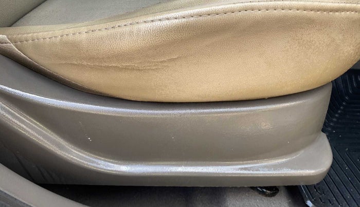 2013 Hyundai i10 MAGNA 1.1, Petrol, Manual, 36,670 km, Driver Side Adjustment Panel