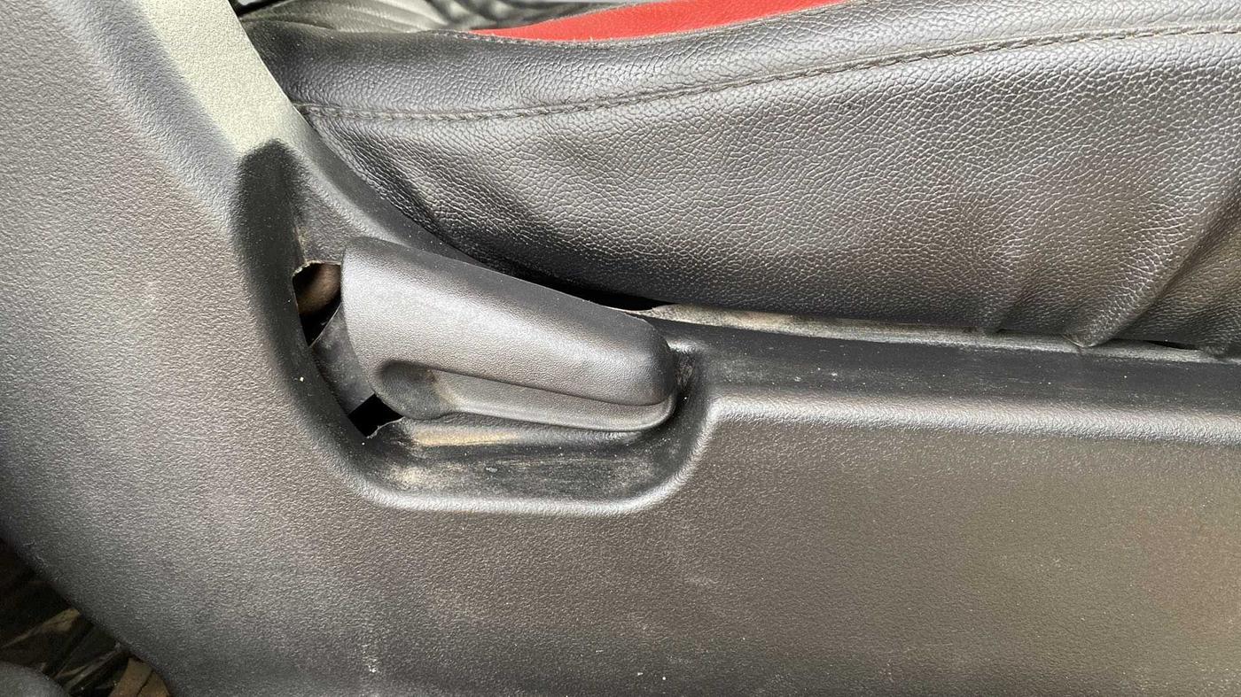 2015 Maruti Wagon R Stingray VXI, Petrol, Manual, 16,316 km, Driver Side Adjustment Panel