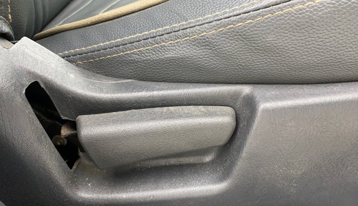 2015 Maruti Alto K10 VXI, Petrol, Manual, 36,735 km, Driver Side Adjustment Panel