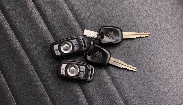 2015 Maruti Alto K10 VXI, Petrol, Manual, 36,735 km, Key Close Up