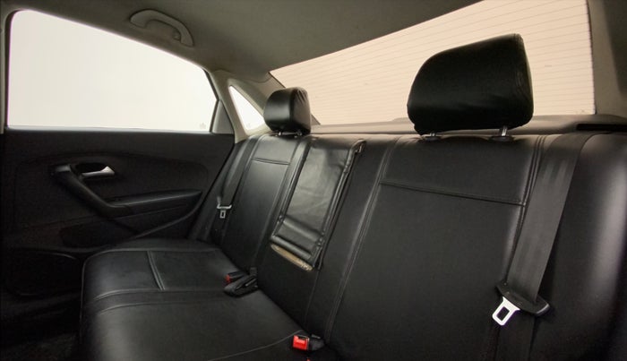 2016 Volkswagen Vento COMFORTLINE 1.6, Petrol, Manual, 90,518 km, Right Side Rear Door Cabin