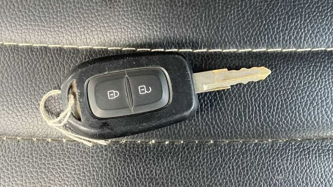 2018 Renault Kwid RXT 1.0 (O), Petrol, Manual, 27,940 km, Key Close Up