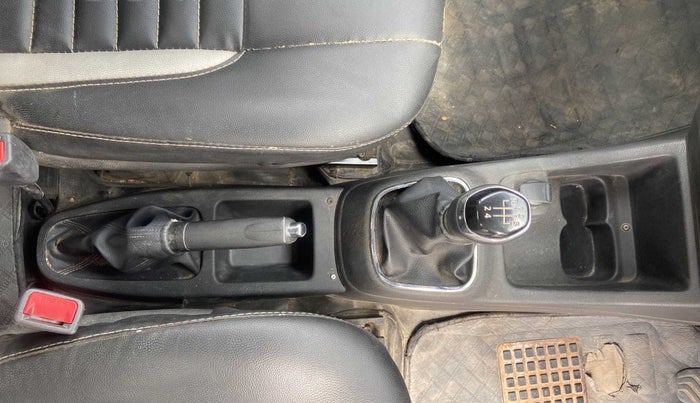 2018 Renault Kwid RXT 1.0 (O), Petrol, Manual, 27,940 km, Gear Lever