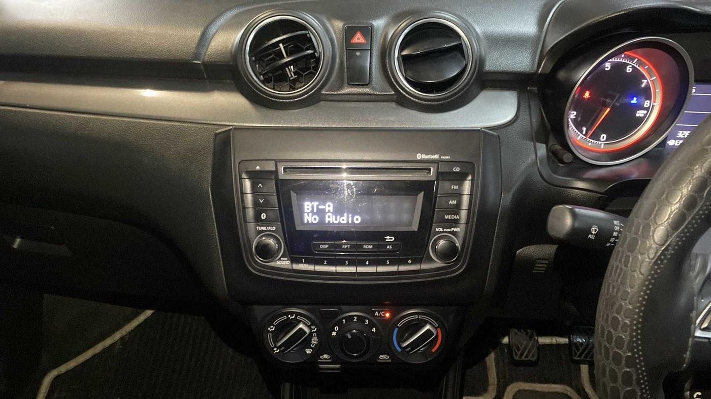 2019 Maruti Swift VXI, Petrol, Manual, 32,663 km, Infotainment System