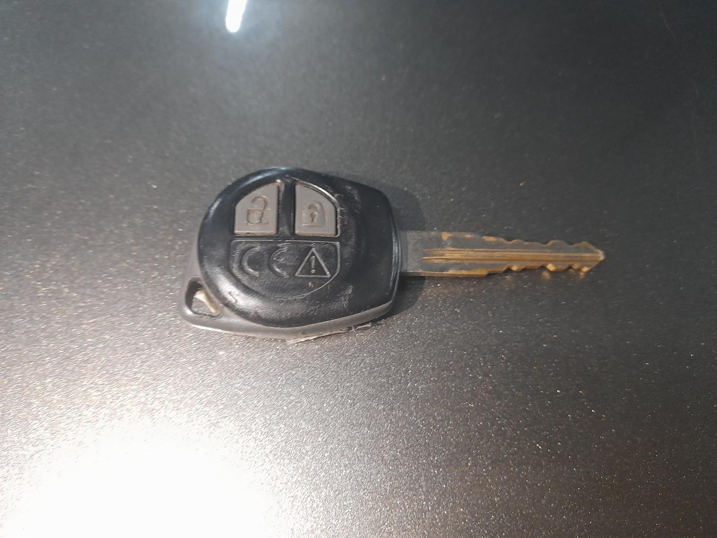 2019 Maruti Swift VXI, Petrol, Manual, 32,663 km, Key Close Up