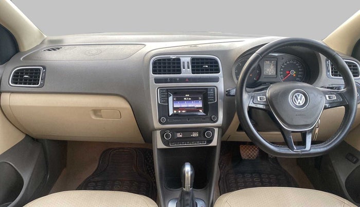 2016 Volkswagen Vento HIGHLINE 1.5 AT, Diesel, Automatic, 1,09,144 km, Dashboard