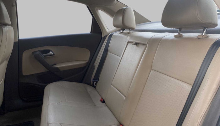 2016 Volkswagen Vento HIGHLINE 1.5 AT, Diesel, Automatic, 1,09,144 km, Right Side Rear Door Cabin