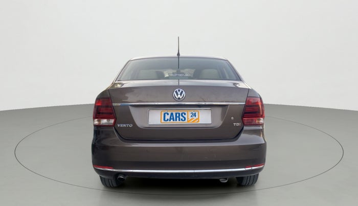 2016 Volkswagen Vento HIGHLINE 1.5 AT, Diesel, Automatic, 1,09,144 km, Back/Rear
