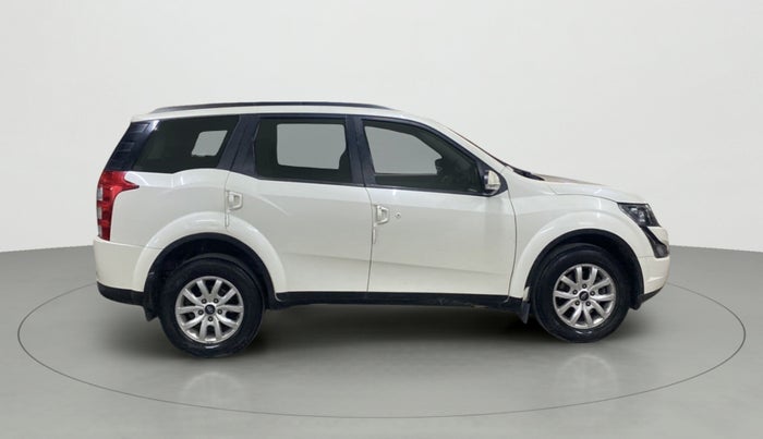 2016 Mahindra XUV500 W8, Diesel, Manual, 71,819 km, Right Side View
