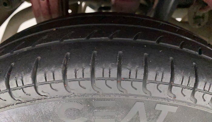 2016 Maruti Alto 800 VXI O, Petrol, Manual, 50,252 km, Right Rear Tyre Tread