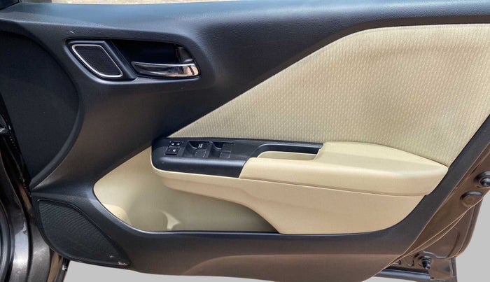 2019 Honda City 1.5L I-VTEC V MT, Petrol, Manual, 21,628 km, Driver Side Door Panels Control