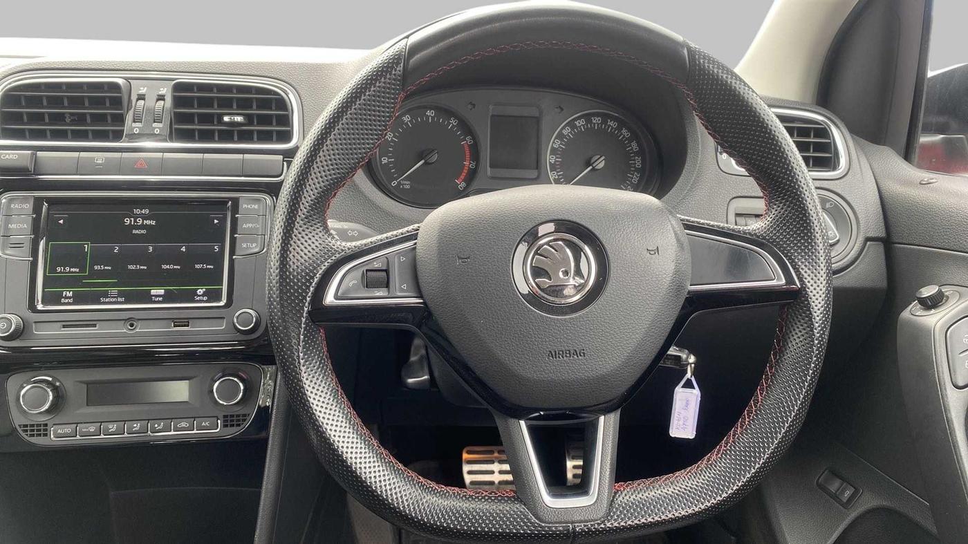 2018 Skoda Rapid STYLE 1.6 MPI AT, Petrol, Automatic, 53,230 km, Steering Wheel Close Up