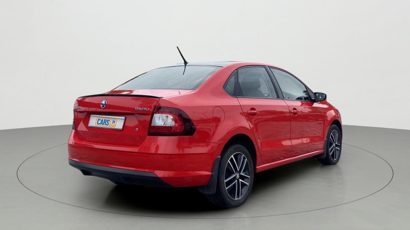 2018 Skoda Rapid STYLE 1.6 MPI AT, Petrol, Automatic, 53,230 km, Right Back Diagonal