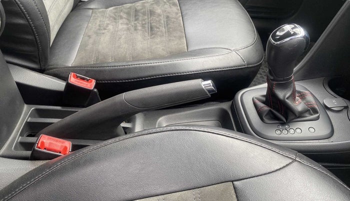 2018 Skoda Rapid STYLE 1.6 MPI AT, Petrol, Automatic, 53,230 km, Gear Lever