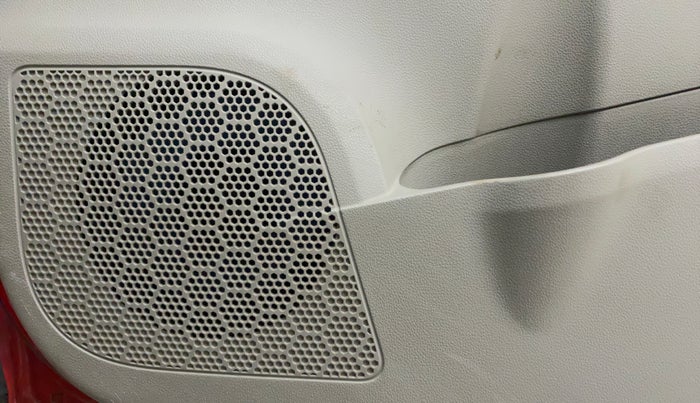 2016 Mahindra Kuv100 K8 D 6 STR, Diesel, Manual, 98,020 km, Speaker