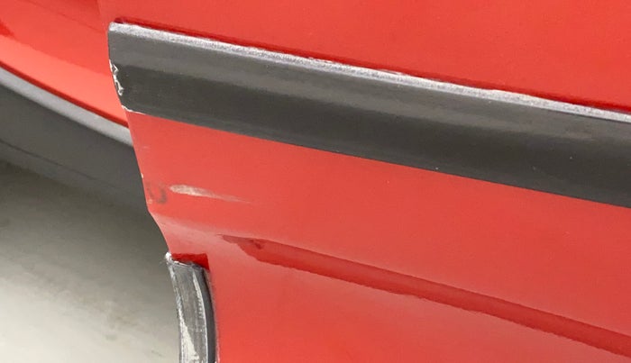 2016 Mahindra Kuv100 K8 D 6 STR, Diesel, Manual, 98,020 km, Driver-side door - Slightly dented