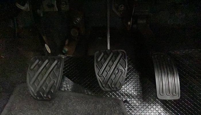 2016 Datsun Go Plus T, Petrol, Manual, 27,468 km, Pedals