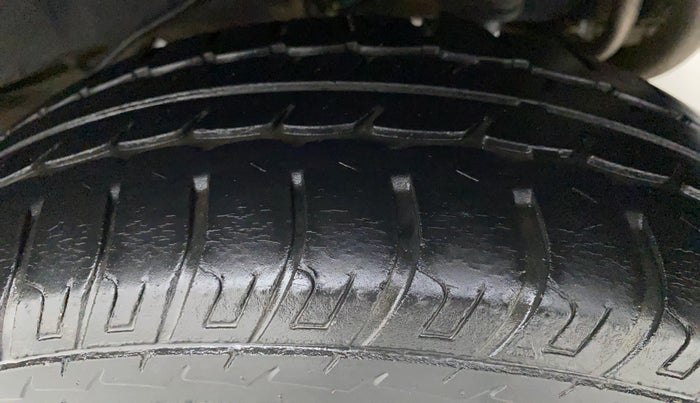 2016 Datsun Go Plus T, Petrol, Manual, 27,468 km, Left Rear Tyre Tread