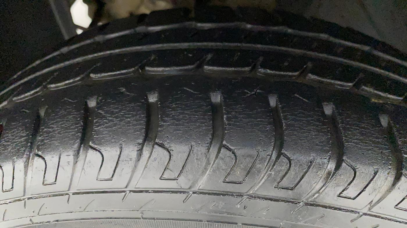 2016 Datsun Go Plus T, Petrol, Manual, 27,468 km, Left Front Tyre Tread