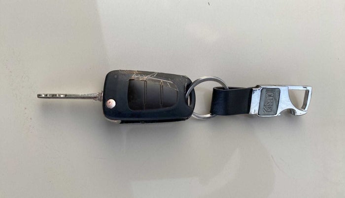 2014 Hyundai i10 SPORTZ 1.1, Petrol, Manual, 33,627 km, Key Close Up