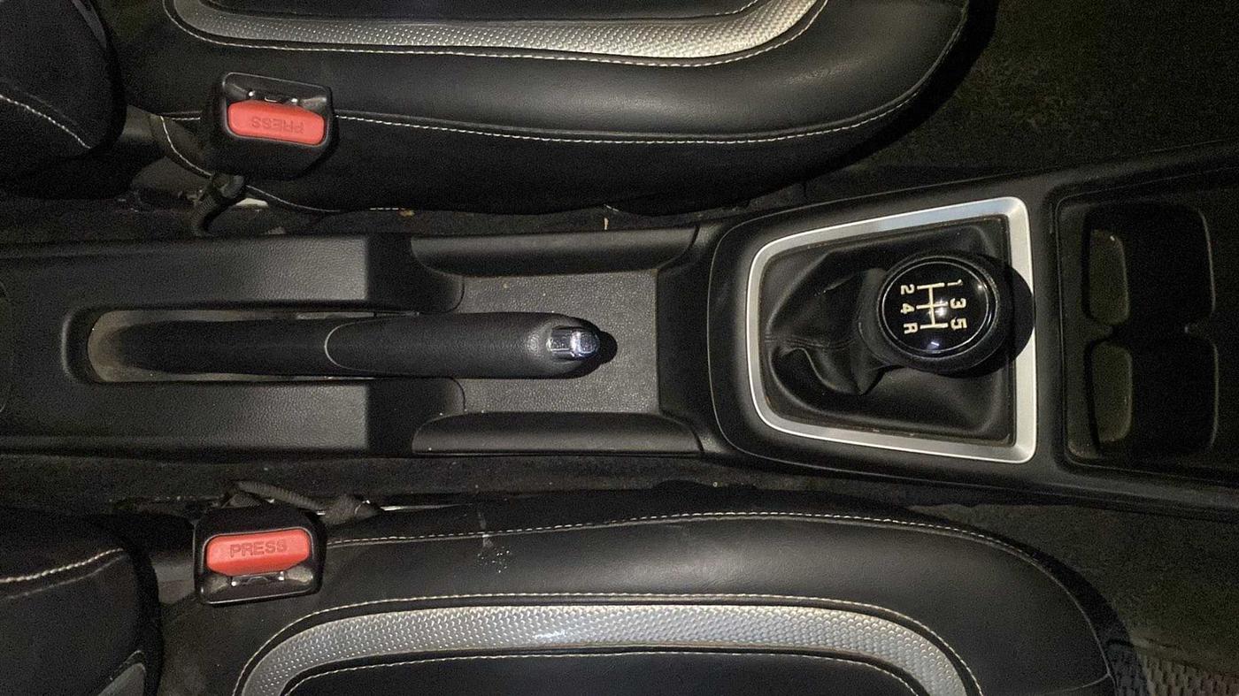 2019 Maruti Swift VXI, Petrol, Manual, 47,262 km, Gear Lever