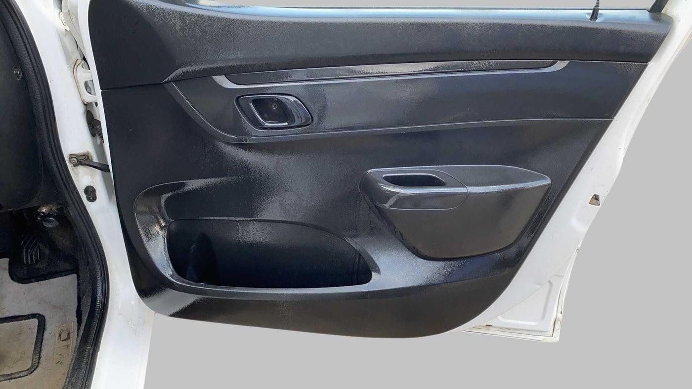 2019 Renault Kwid RXL, Petrol, Manual, 35,070 km, Driver Side Door Panels Control
