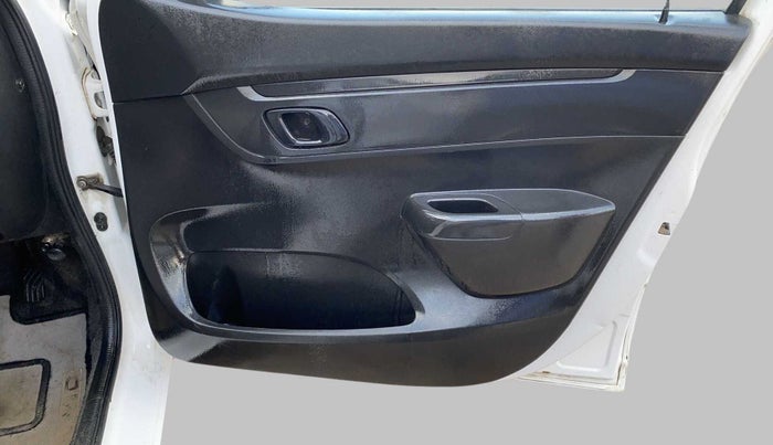 2019 Renault Kwid RXL, Petrol, Manual, 35,070 km, Driver Side Door Panels Control