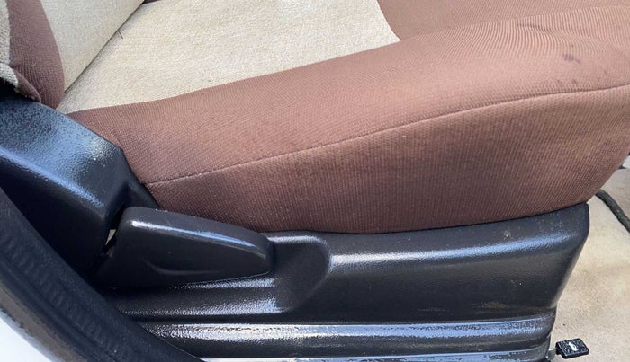 2019 Renault Kwid RXL, Petrol, Manual, 35,070 km, Driver Side Adjustment Panel