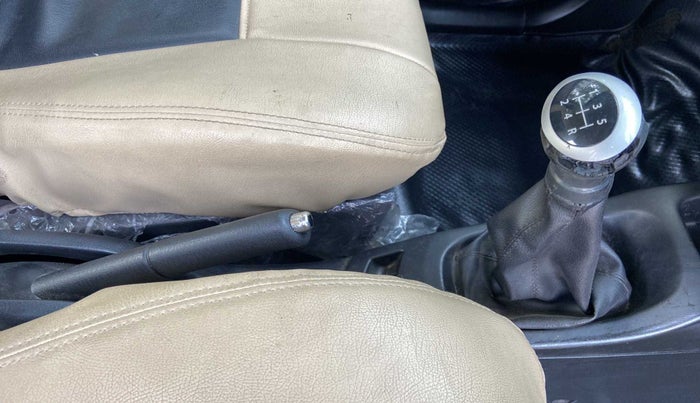 2014 Maruti Wagon R 1.0 VXI, Petrol, Manual, 27,192 km, Gear Lever