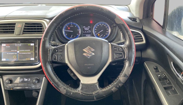 2015 Maruti S Cross ALPHA 1.3, Diesel, Manual, 61,167 km, Steering Wheel Close Up