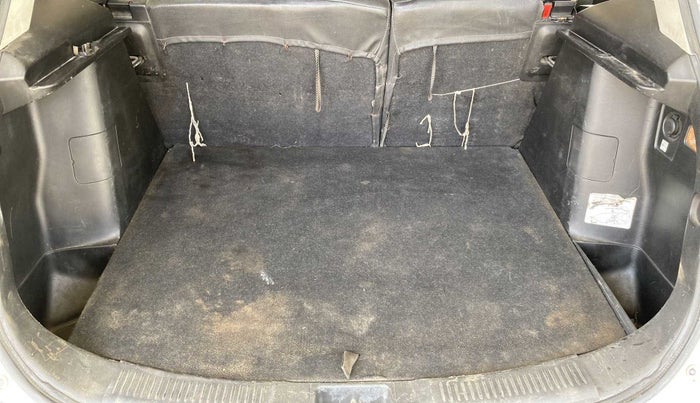 2015 Maruti S Cross ALPHA 1.3, Diesel, Manual, 61,167 km, Boot Inside