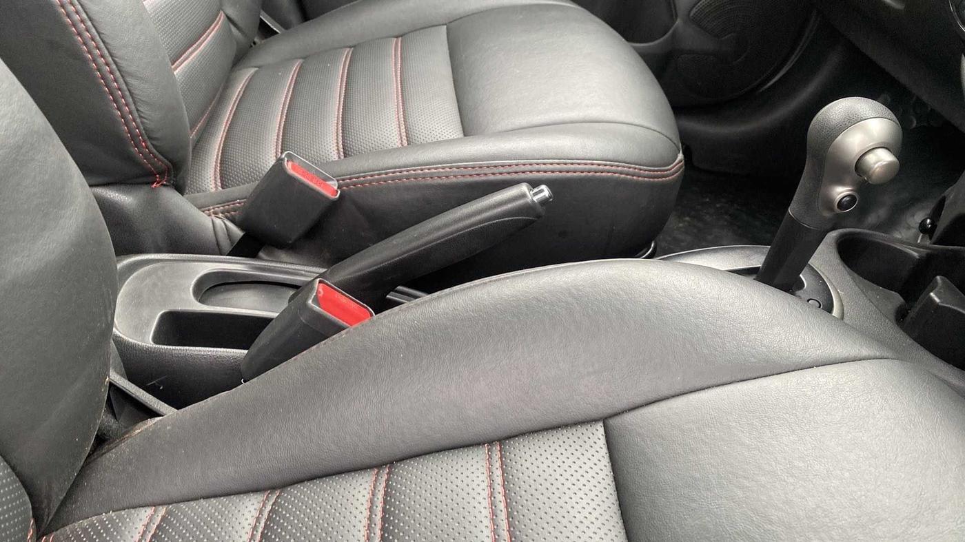 2018 Nissan Micra XV CVT, Petrol, Automatic, 51,460 km, Gear Lever
