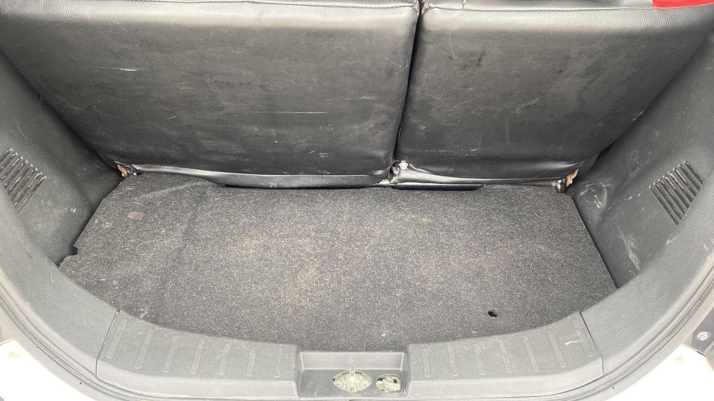 2017 Maruti Wagon R 1.0 LXI, Petrol, Manual, 45,376 km, Boot Inside
