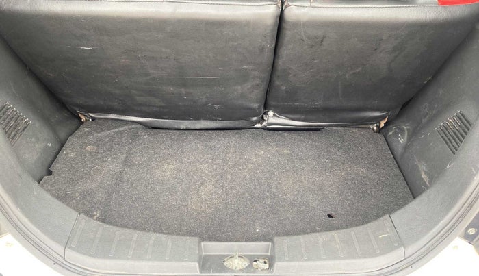 2017 Maruti Wagon R 1.0 LXI, Petrol, Manual, 45,376 km, Boot Inside
